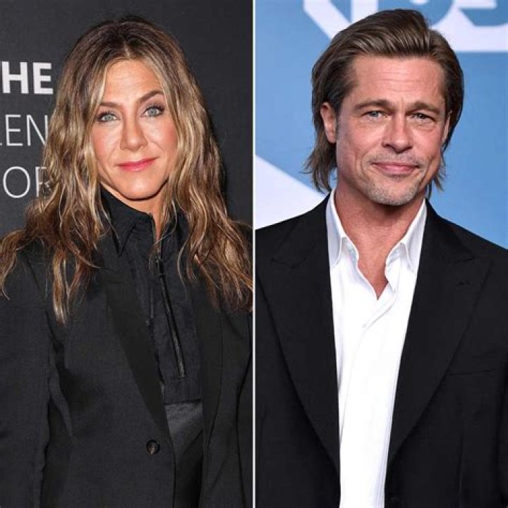 Brad Pitt & Jennifer Aniston Reunite Backstage At The SAG Awards & There’s A Pic To Prove It
