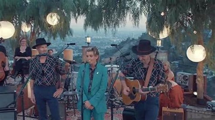 Brandi Carlile performs songs from &lsquo;In These Silent Days&rsquo;