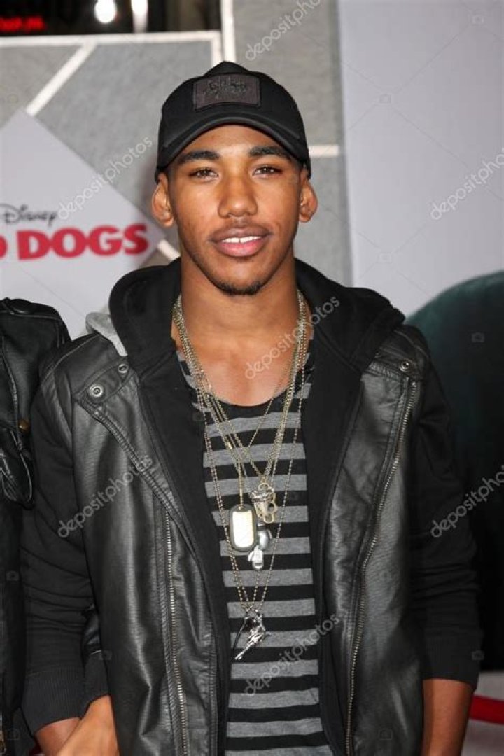 Brandon Mychal Smith On Show – Hollywood Life