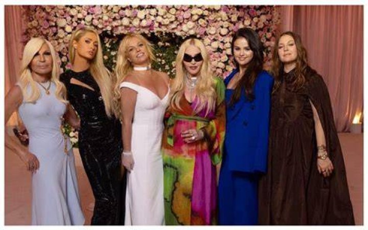 Britney Spears Selena Gomez
