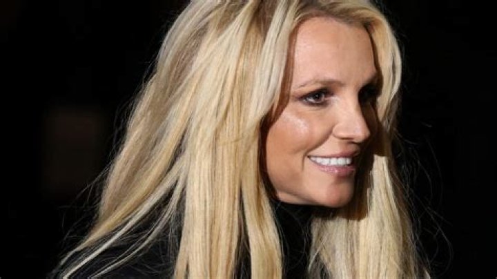 Britney Spears&rsquo; poofy skirt