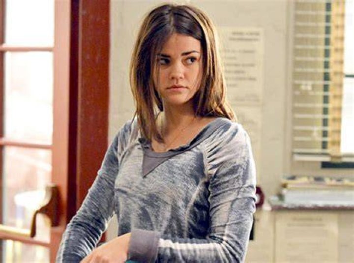 Callie Meets Her Biological Father – Hollywood Life