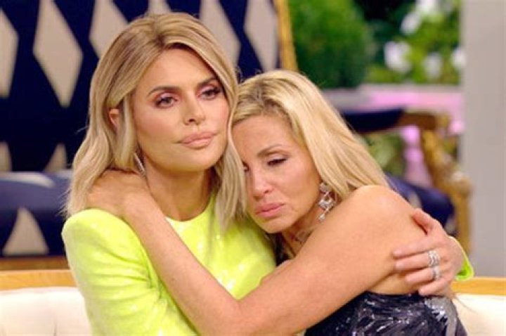 Camille Grammer, Lisa Rinna