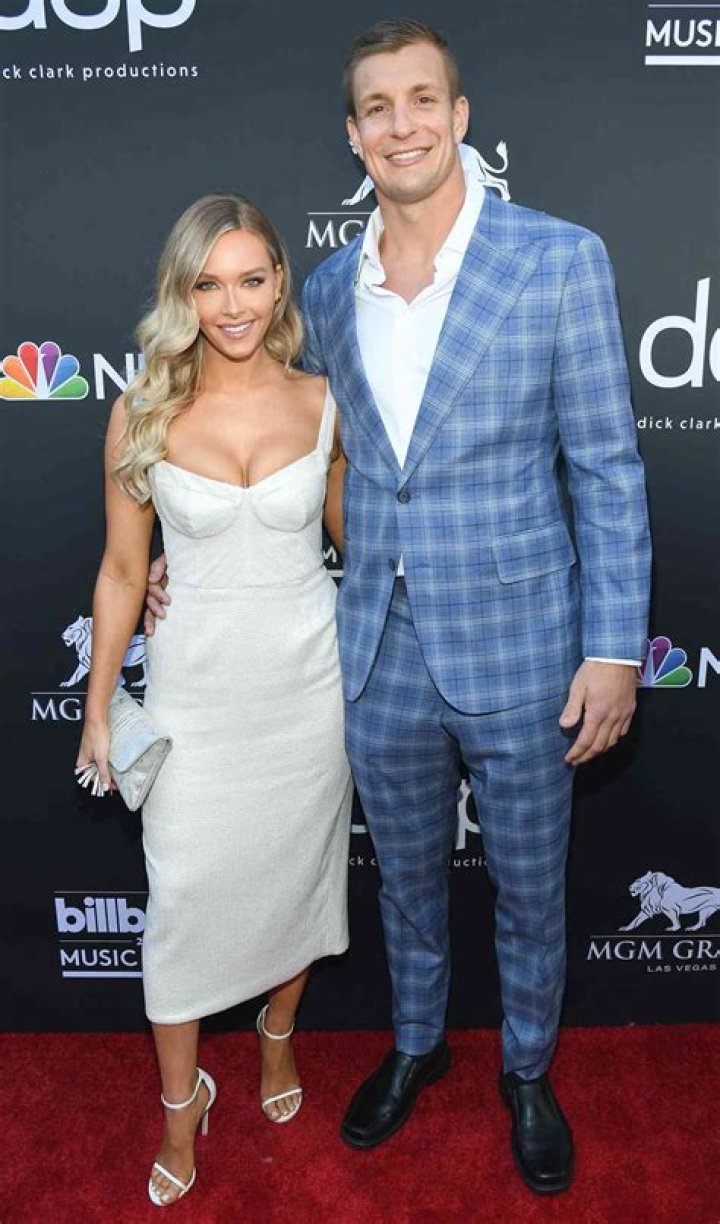 camille kostek and rob gronkowski billboard music awards