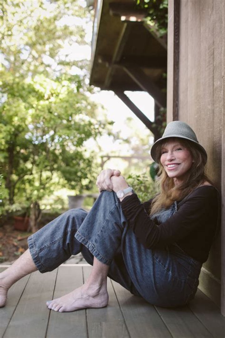 Carly Simon Celebrity Profile – Hollywood Life