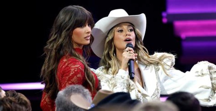 Carrie Underwood Unites With Other Women In Country For Groundbreaking CMA Awards Performance