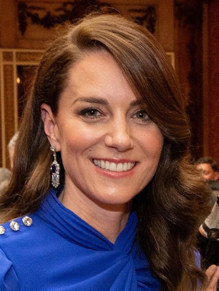 Catherine, Duchess of Cambridge 2 Feb 2022 The Duchess of Cambridge visits Twickenham Stadium, London, UK - 02 Feb 2022 In her new role as Patron of the Rugby Football Union, The Duchess of Cambridge meets England players, coaches and referees and joins a training session taking place on the pitch. The Duchess will meets members of the men's and women's squads and their coaching teams as they prepare for the Six Nations Championships. Her Royal Highness will hear about their hopes for the upcoming year, including for the Women's World Cup which will take place in New Zealand in the autumn, and how the pandemic has impacted the sport over the past two years. She joins the players for a skills session on the pitch, run by Head England Coach Eddie Jones. Following the session, The Duchess meets referees Wayne Barnes and Sara Cox for a pitch-side chat to hear more about the journeys they have taken to become professional referees, and about the highlights and challenges that they have faced during their careers.