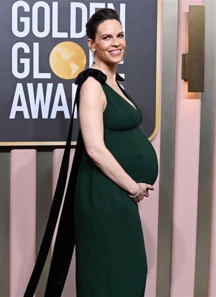 celebrites pregnant on tour