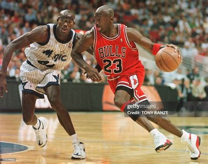 Chicago Bulls Guard Michael Jordan catches his breath during the second quarter of his comeback game against the Indiana Pacers, Indianapolis, In. Jordan played 43 minutes in the 103-96 overtime loss to the Pacers Michael Jordan 1995, Indianapolis, USA