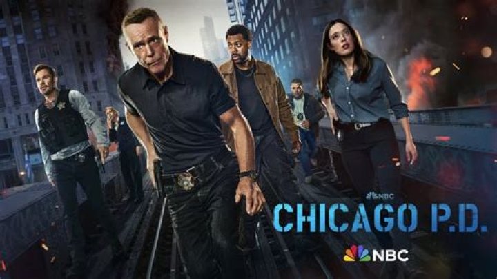CHICAGO P.D. -- "This City" Episode 618 -- Pictured: (l-r) Jason Beghe as Sgt. Hank Voight, Wendell Pierce as Ray Price-- (Photo by: Matt Dinerstein)