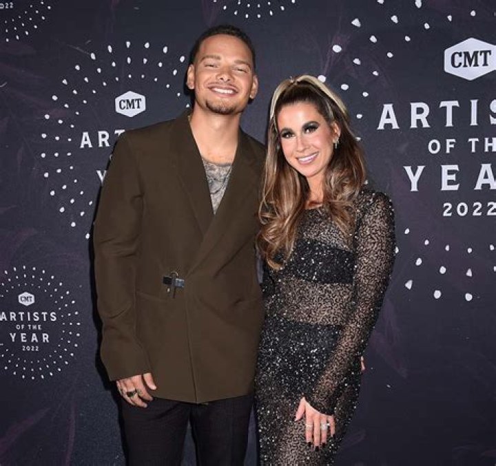 Chris Brown Gives Krista Santiago Key
