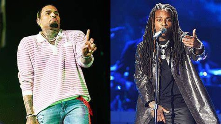 Chris Brown Laughing At Jacquees’ ‘King Of R&B’ Statement: ‘Hilarious’ – Hollywood Life
