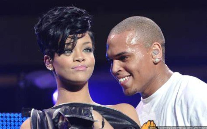 Chris Brown & Rihanna — Hawaii Vacation For RiRi’s Birthday Celebration – Hollywood Life