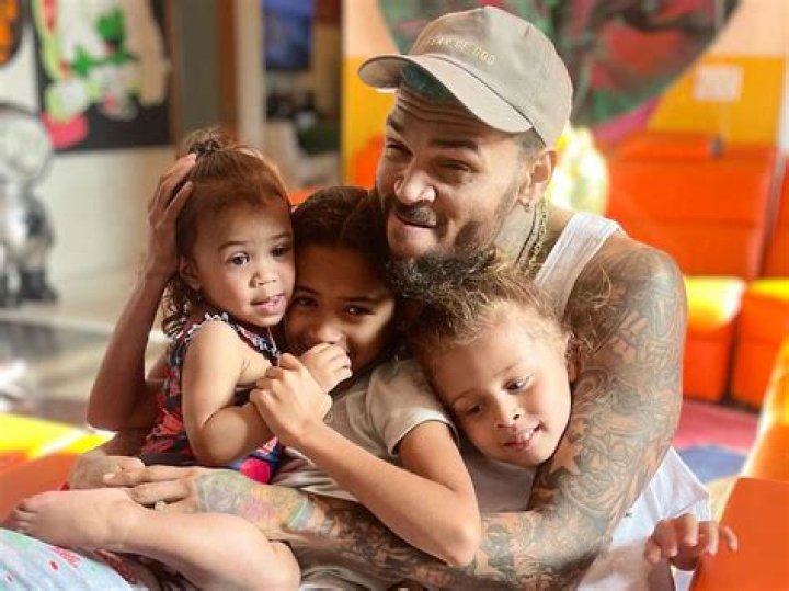 Chris Brown & Royalty, 7, Reunite With Aeko, 1, On Vacation — See The Sweet Family Photo