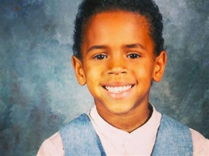 Chris Brown Shares Childhood Pics On Instagram – Hollywood Life