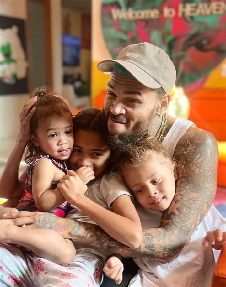 Chris Brown Shares Sweet New Pic Of Baby Aeko & He Has His Daddy’s Curls