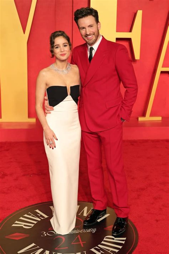 Chris Evans and Alba Baptista