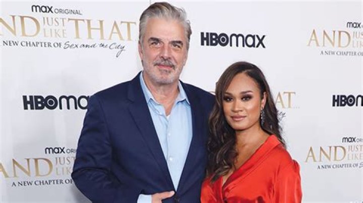 Chris Noth & Wife Seen Together For 1st Time Since Sexual Assault Allegations — Photos