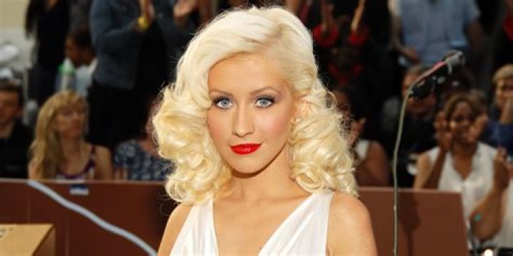 Christina Aguilera at 2011 Golden Globes