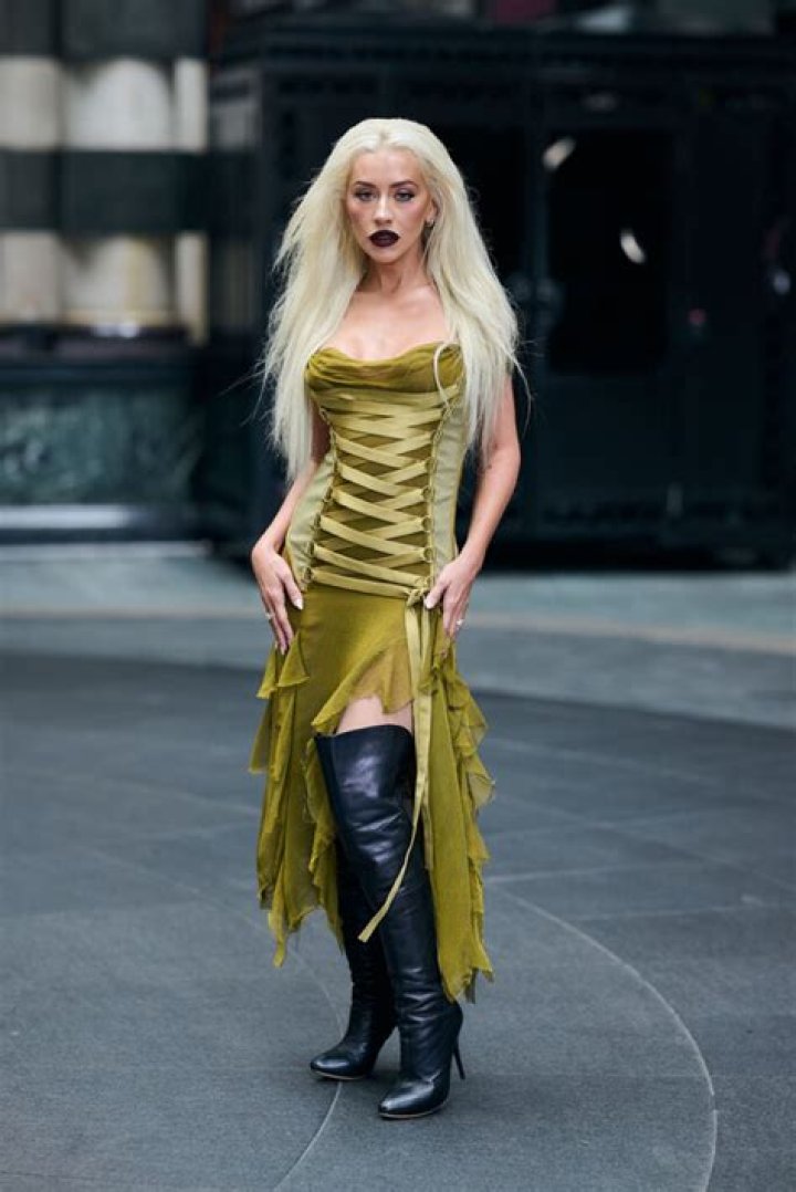 Christina Aguilera at London Fashion Week 2019