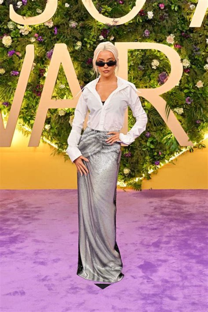 Christina Aguilera’s Hottest Red Carpet Outfits: Photos – Hollywood Life