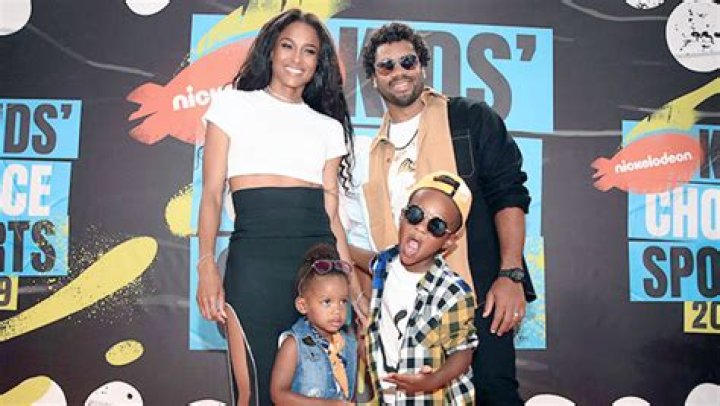 Ciara & Kids Dancing In IG Video To J.Cole’s ‘No Role’ Models’ – Hollywood Life
