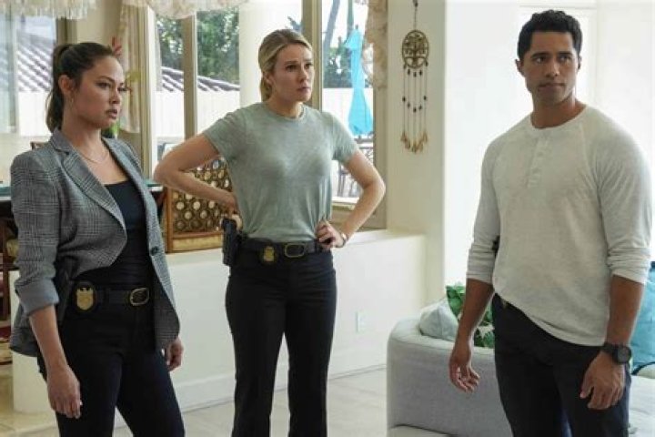 Clary Meets Jonathan In Season 2 Episode 17 — Recap – Hollywood Life