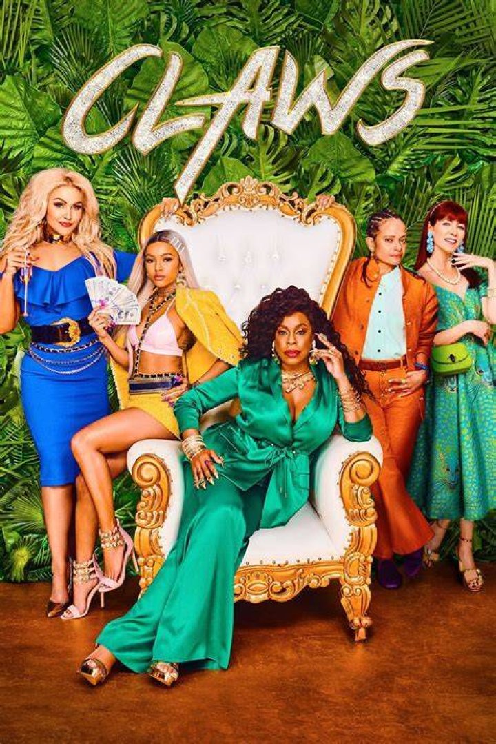 ‘Claws’ Star Carrie Preston: Polly’s Going To ‘Bounce Back Pretty Quickly’ In Season 3