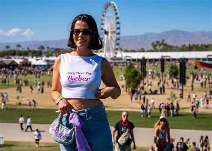 Coachella, CA - Hailey Bieber arrives at the Revolve party on day 2 of the Coachella 2023 Music Festival. Pictured: Hailey Bieber BACKGRID USA 15 APRIL 2023 USA: +1 310 798 9111 / UK: +44 208 344 2007 / *UK Clients - Pictures Containing Children Please Pixelate Face Prior To Publication*