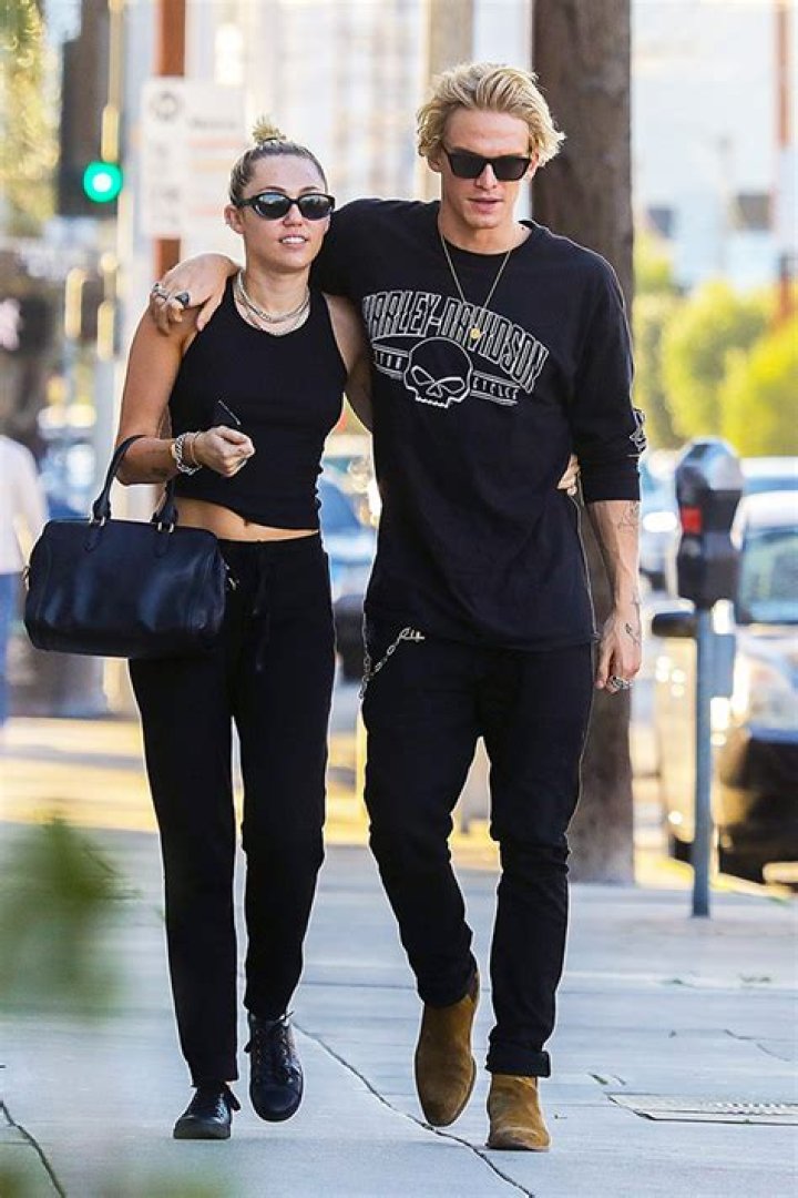 Cody Simpson & Miley Cyrus