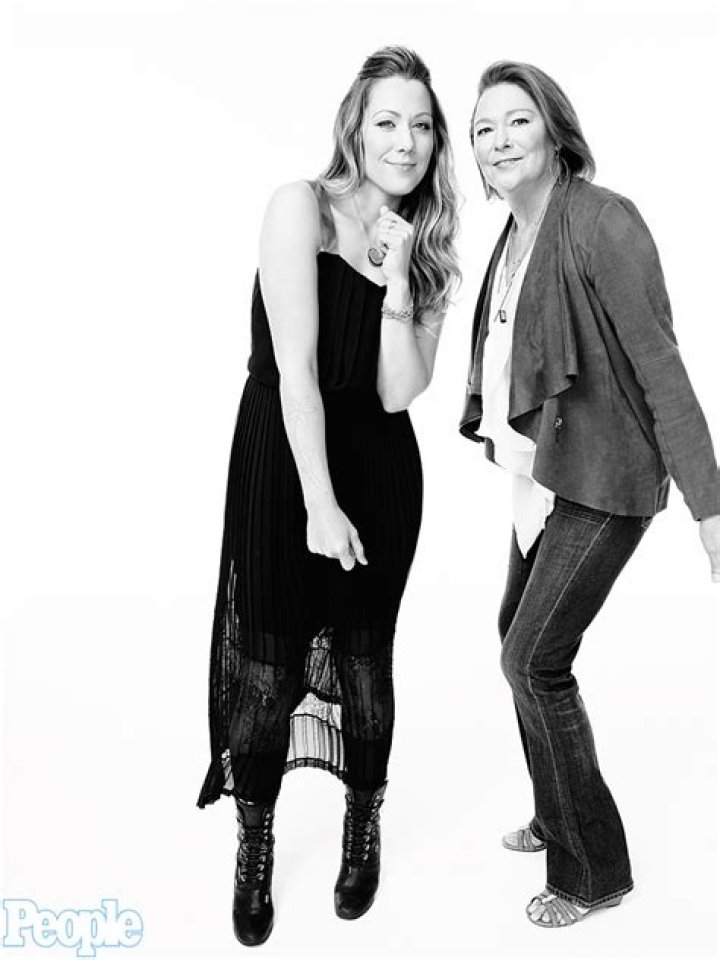052410_colbie_calliet_544_100355817 Colbie Caillat Boyfriend