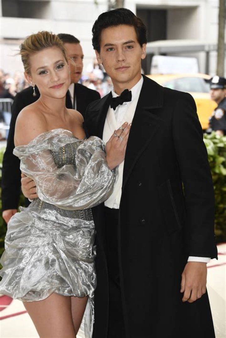 cole sprouse lili reinhart