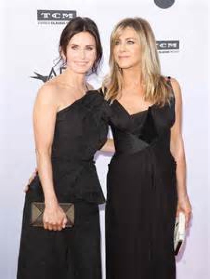 Courteney Cox and Jennifer Aniston