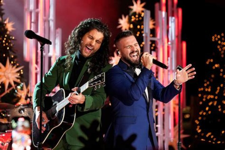Dan + Shay are all-smiles on the red carpet