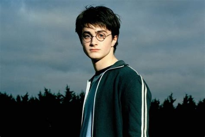 DANIEL RADCLIFFE HARRY POTTER AND THE CHAMBER OF SECRETS PHOTOCALL AND PRESS CONFERENCE CHANCERY COURT HOTEL LONDON, BRITAIN 25 OCT 2002