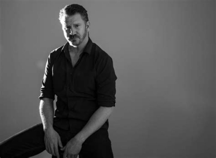 Dash Mihok Contemplates The Universe