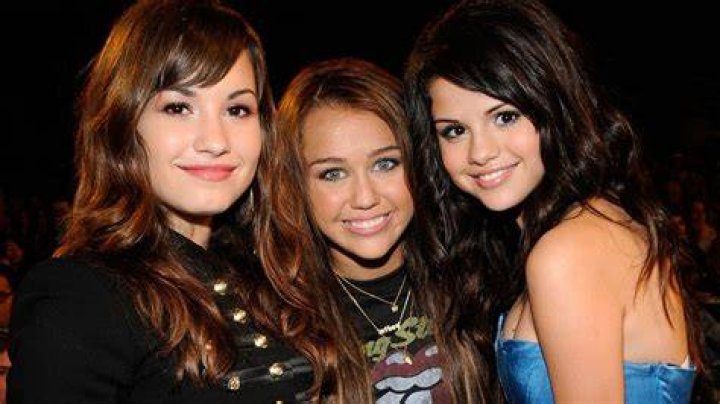 Demi Lovato Miley Cyrus Best Friend Feud