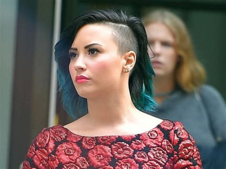 Demi Lovato Shows Off Shaved Head & Pretty Makeup In NYC