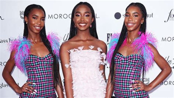 Diddy’s Twins, 15, Rock Matching Dresses & Look So Grown Up At Daily Front Row Awards