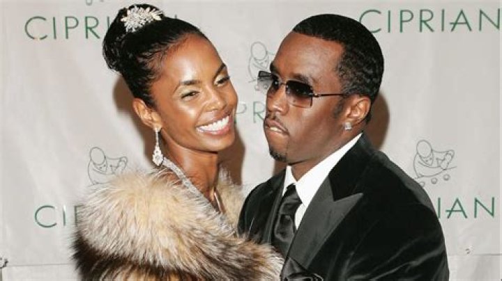 Diddy Shares Sweet Pic Of Kim Porter & Mourns Her 9 Mos. After Death: ‘ I Miss You’