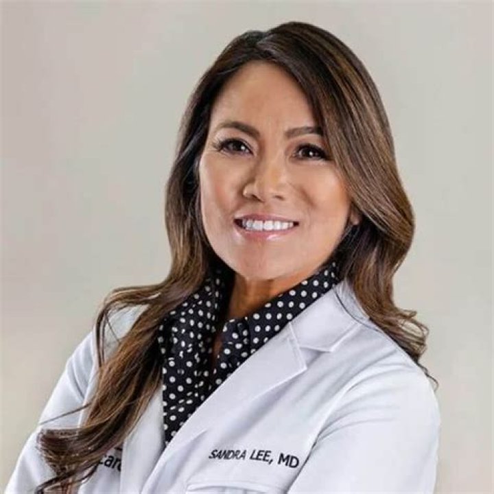 Dr. Sandra Lee Stuns In Blue Gown