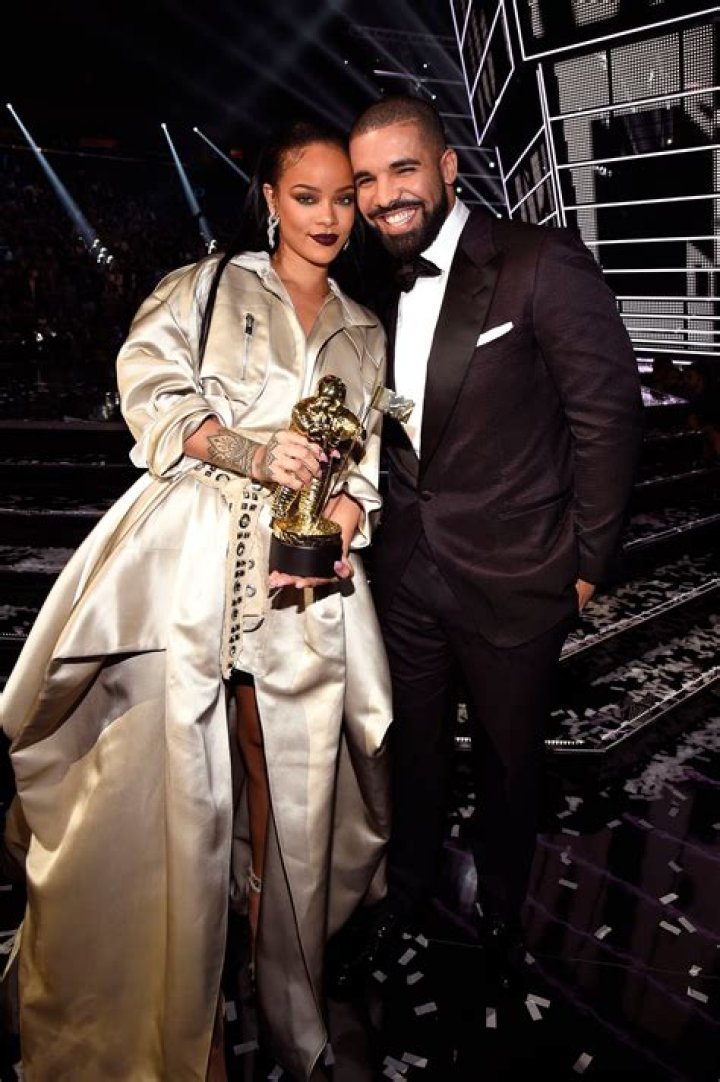Drake Reportedly Unfollows Rihanna On Instagram After She Slams Their Friendship