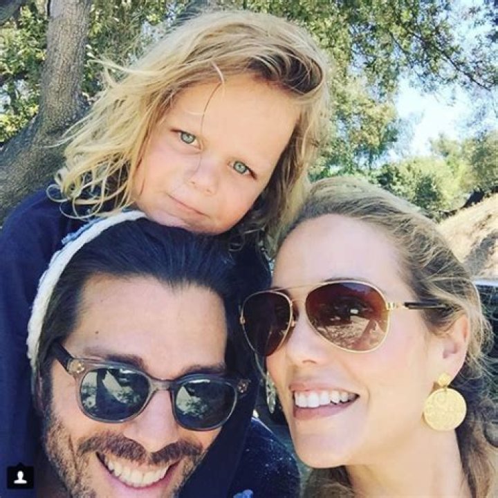 Drew Barrybore celebrates the 4th of July with her children