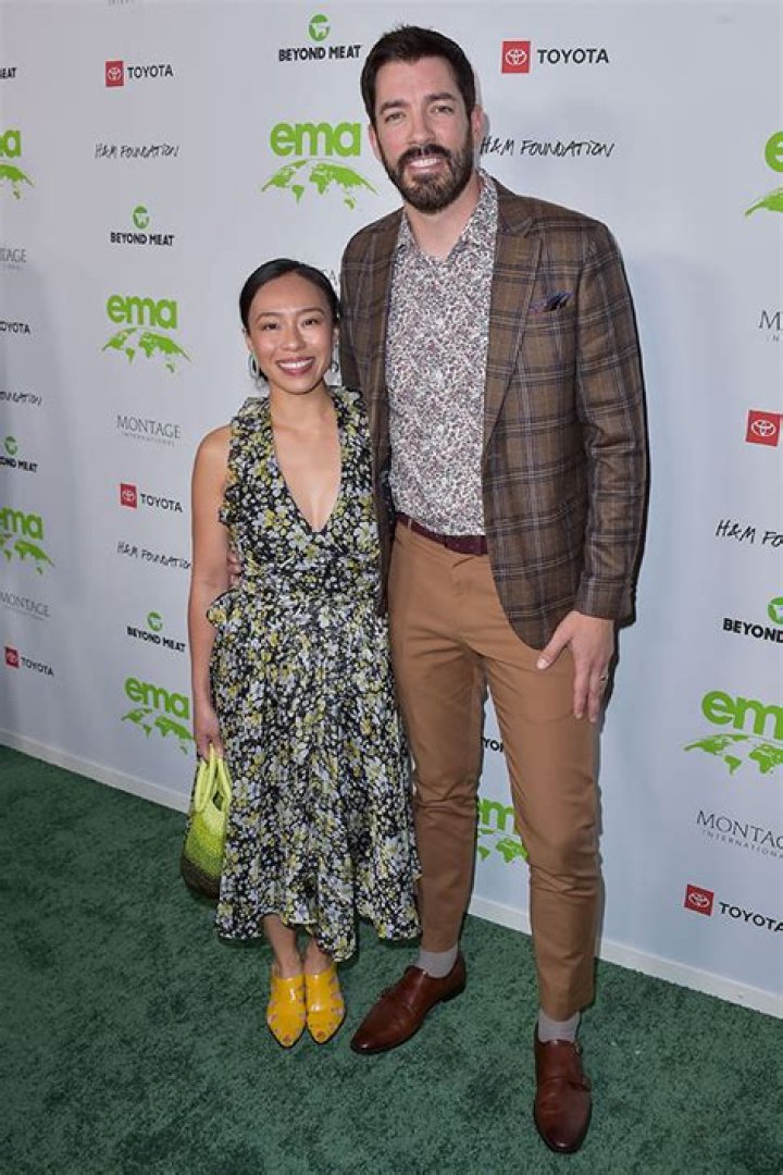 Drew Scott & Linda Phan’s Baby Born: Photos – Hollywood Life