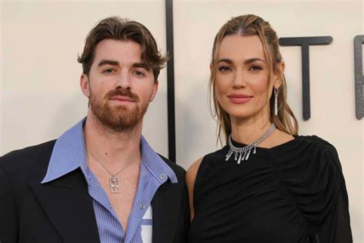 Drew Taggart, Hayley Rowe