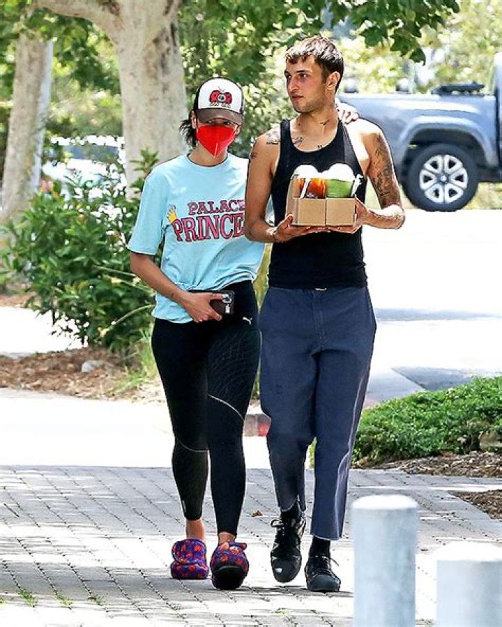 Dua Lipa & BF Anwar Hadid Make Rare Appearance On Low Key Starbucks Run — See Pics