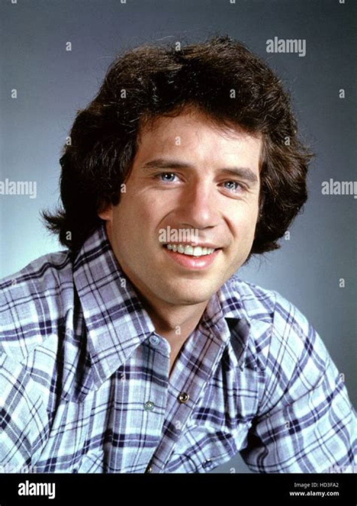 DUKES OF HAZZARD, Tom Wopat, Sorrell Booke, John Schneider, Catherine Bach, 1979-1985. photo: Jim Britt/TV Guide/courtesy Everett Collection
