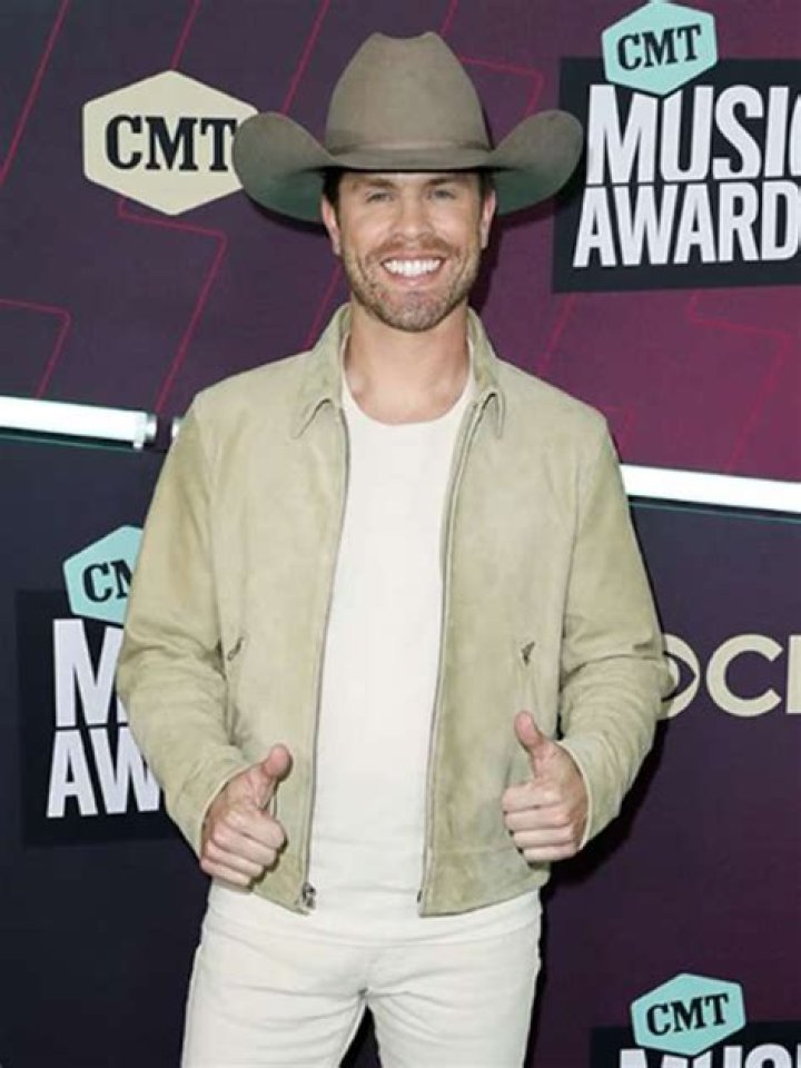 Dustin Lynch CMT Music Awards, Arrivals, Nashville, USA - 06 Jun 2018