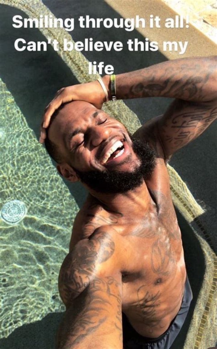 Dwyane Wade & Son Zaire, 18, Do Hilarious Workout Dance & LeBron James Can’t Stop Laughing — Watch