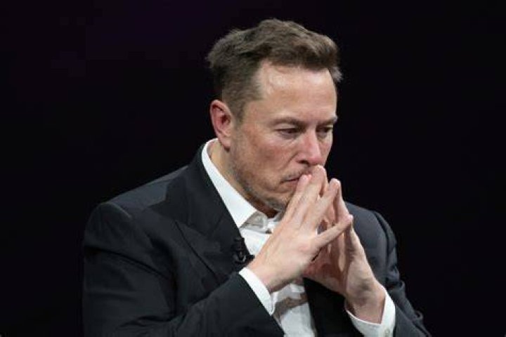 Elon Musk ‘Eager’ To Mock ‘Everything’ While Hosting ‘SNL’: ‘He Just Wants To Have Fun’